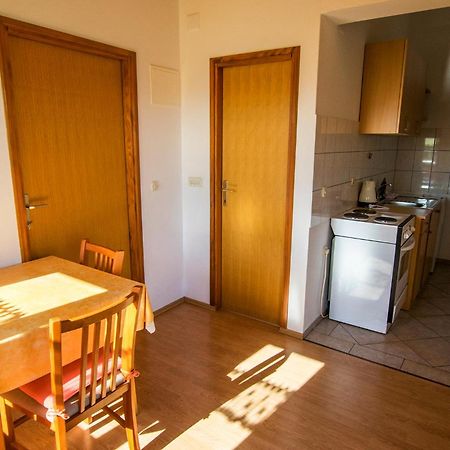 Apartments Zile Starigrad Paklenica Exterior foto