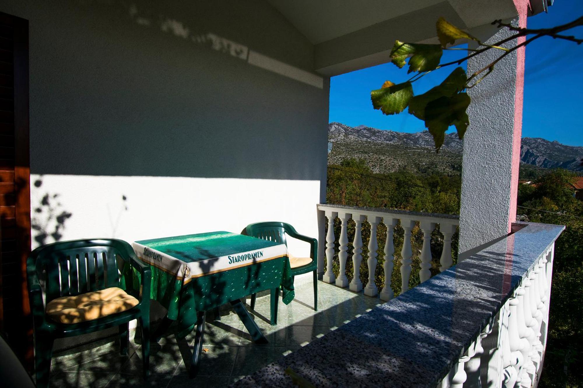 Apartments Zile Starigrad Paklenica Exterior foto