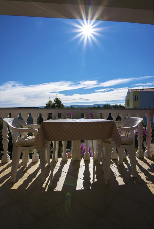 Apartments Zile Starigrad Paklenica Cameră foto