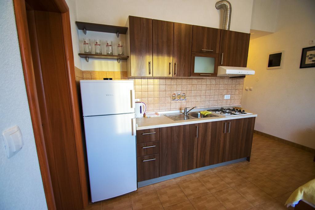 Apartments Zile Starigrad Paklenica Cameră foto