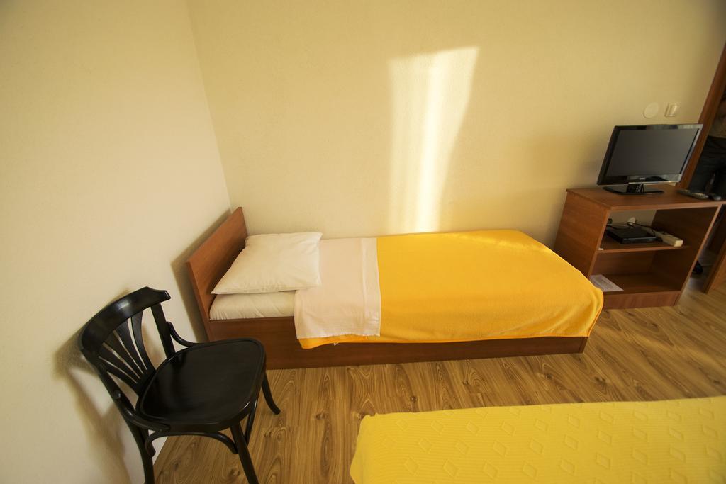 Apartments Zile Starigrad Paklenica Cameră foto
