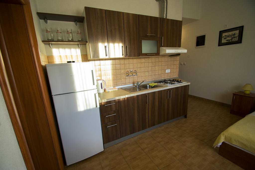 Apartments Zile Starigrad Paklenica Cameră foto
