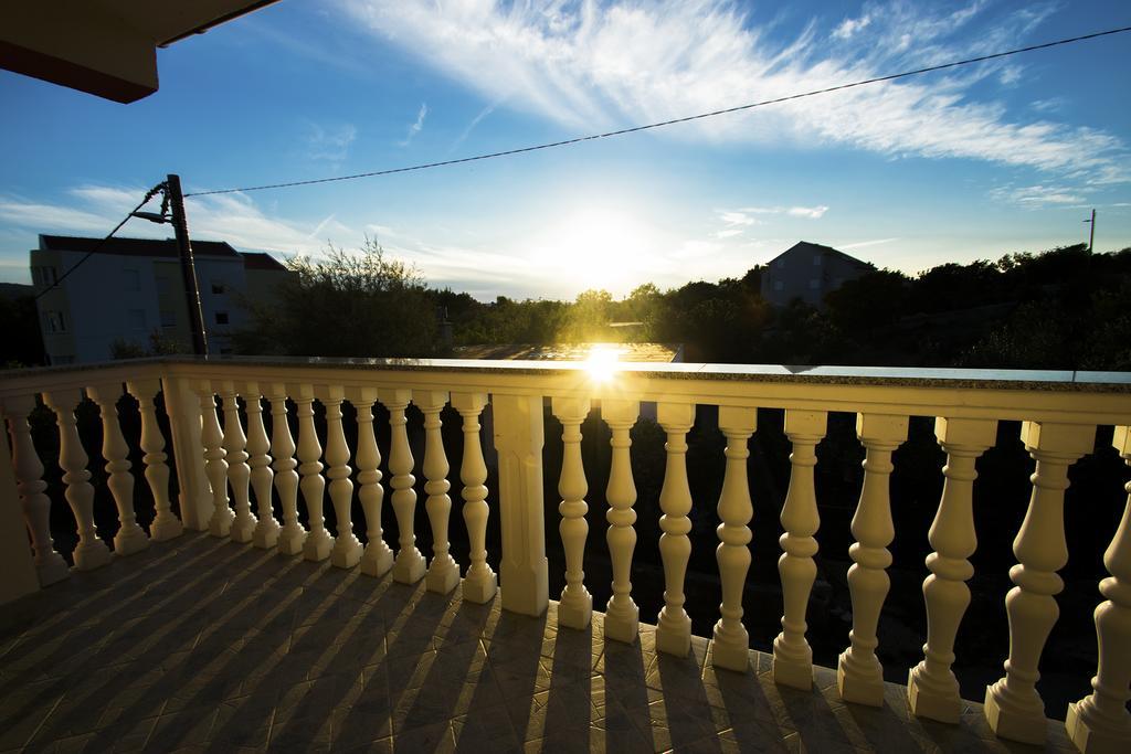 Apartments Zile Starigrad Paklenica Cameră foto