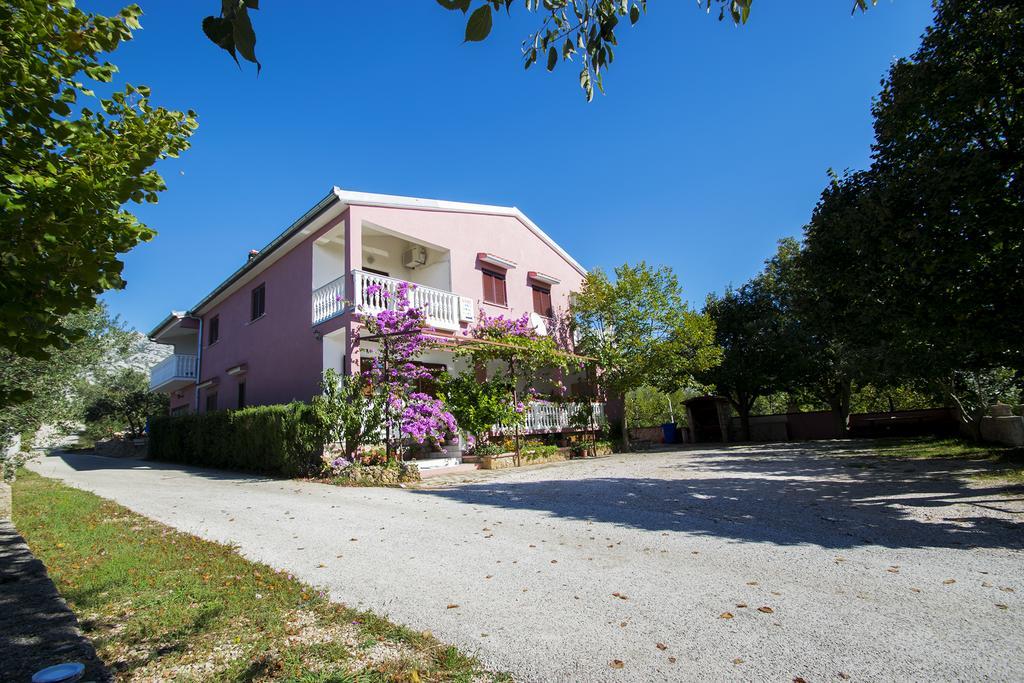 Apartments Zile Starigrad Paklenica Exterior foto