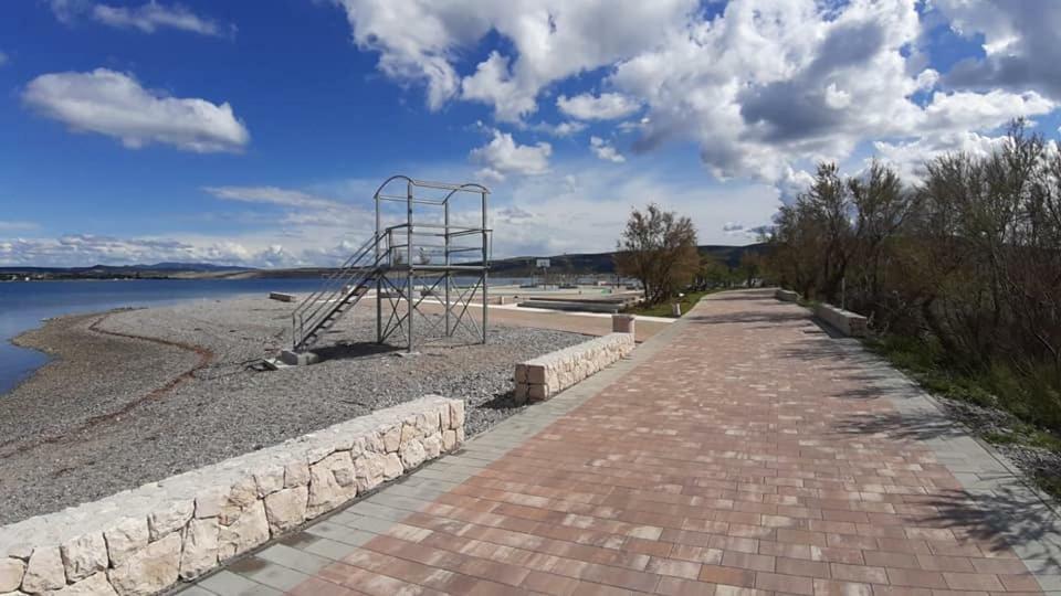 Apartments Zile Starigrad Paklenica Exterior foto